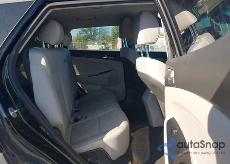 2019 Hyundai Tucson Value z USA, uszkodzony, nr VIN KM8J3CA44KU029796